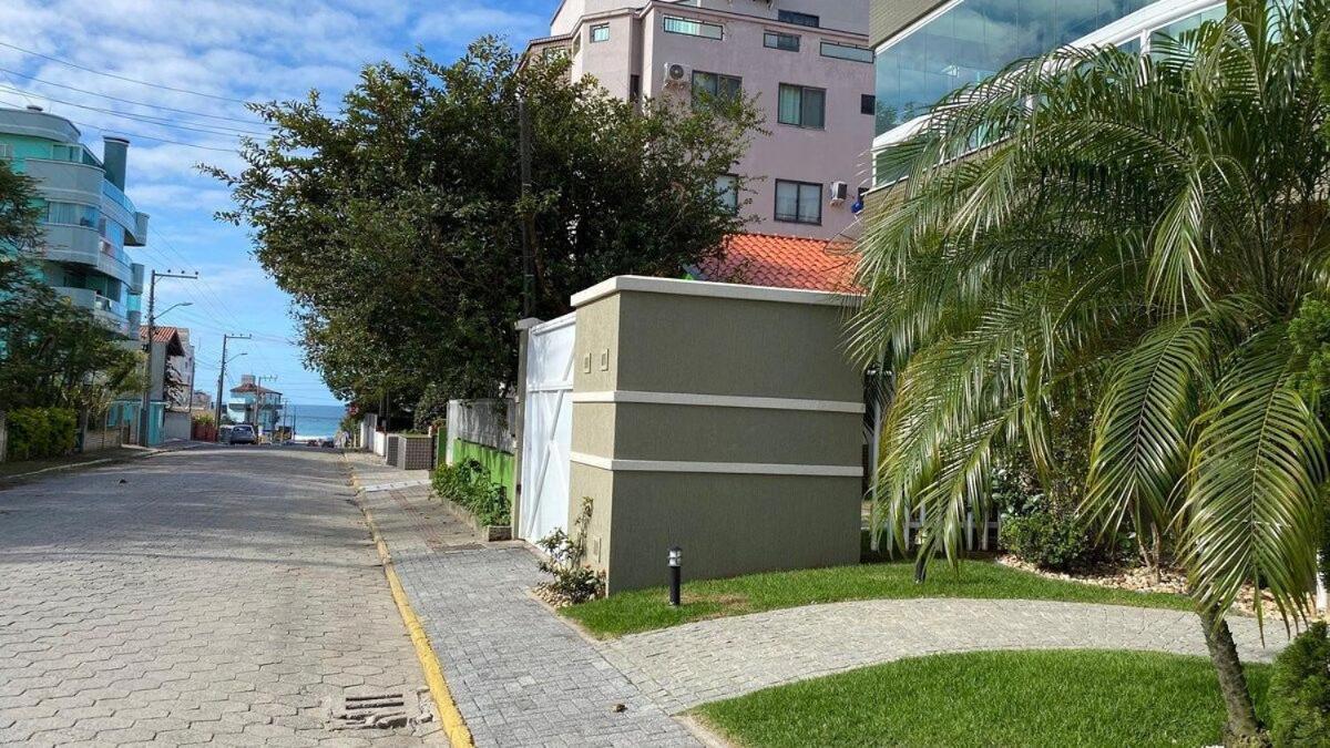 Garden Ville - Confortavel Apartamento Na Praia De Bombas Com Otima Localizacao Bombinhas Exterior foto